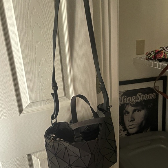 Color changing bag - Picture 3 of 3